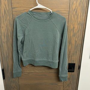 LULULEMON CREWNECK ARMY GREEN